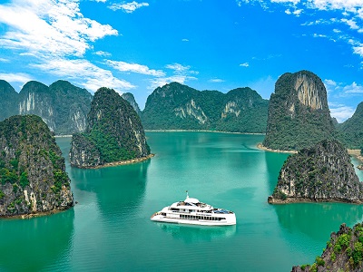 Symphony cruise Halong bay